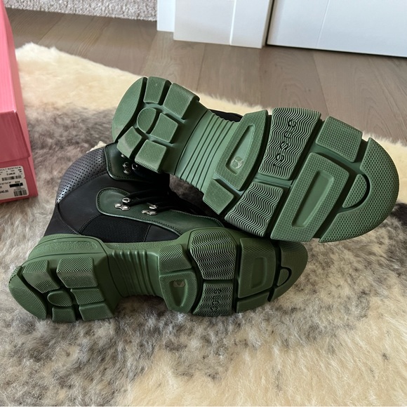 GUCCI Flashtrek Wool-Lined Leather High-Top Boots | Full Set - Picture 10 of 13